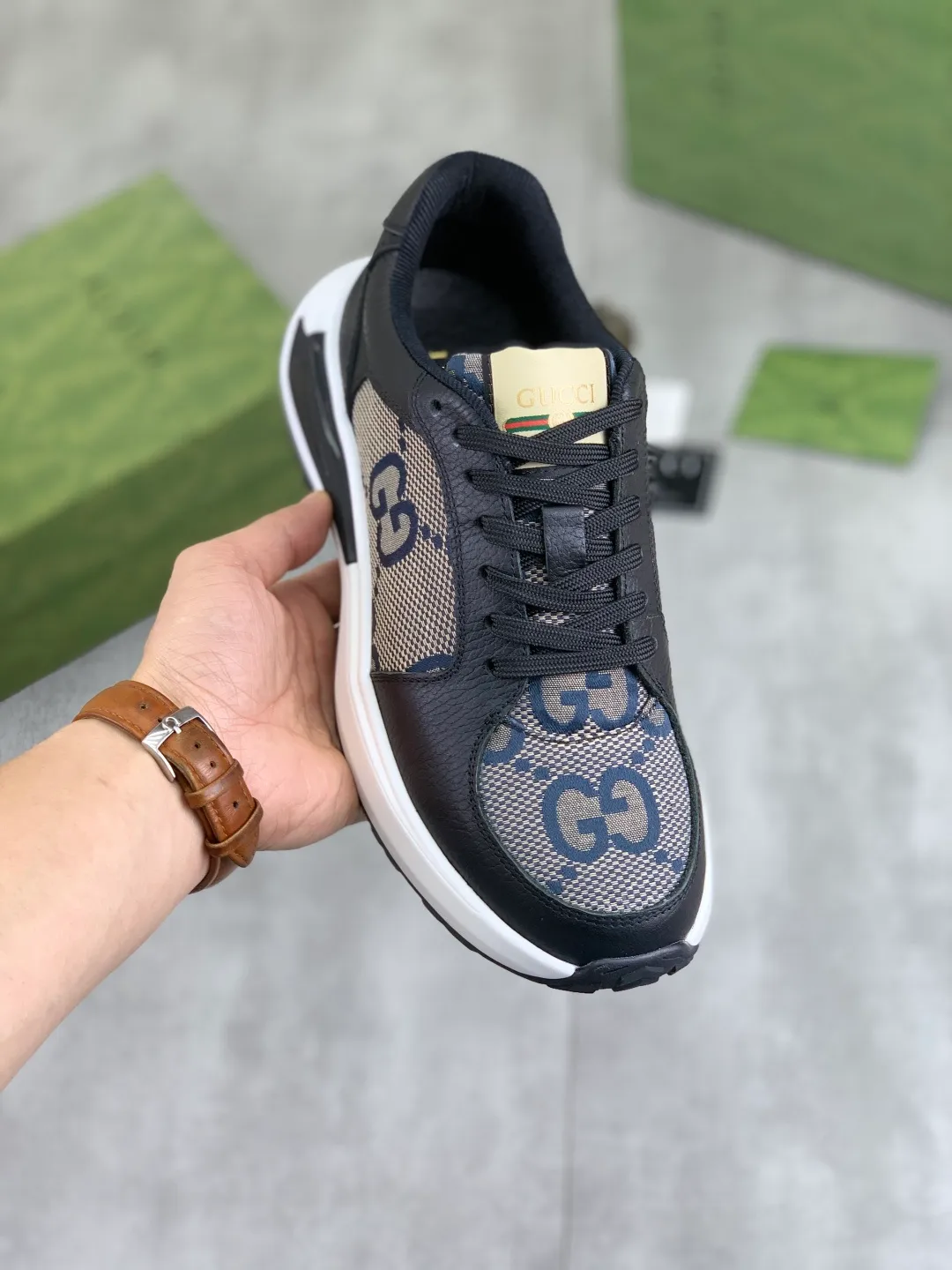 Men's shoes 💰P460💰【New model】🆘 The latest model from Gucci official website🎁Classic casual and fashionable men's shoes👟Best model💥The style is simple and elegant, exclusive for trendy men. Unique official website latest brand elements👑Gucci original decoration, fashionable and generous, the fabric is made of original soft calfskin➕Comfortable soft pigskin lining ✅Wear-resistant rubber outsole specified on the official website_Full of elasticity, the classic model taken at the counter 🎬Color: 3️⃣colors available😍Number of codes: 38-44 (45 46 customized)